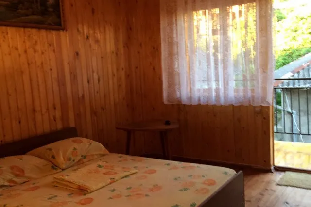 Гостиница Лариса